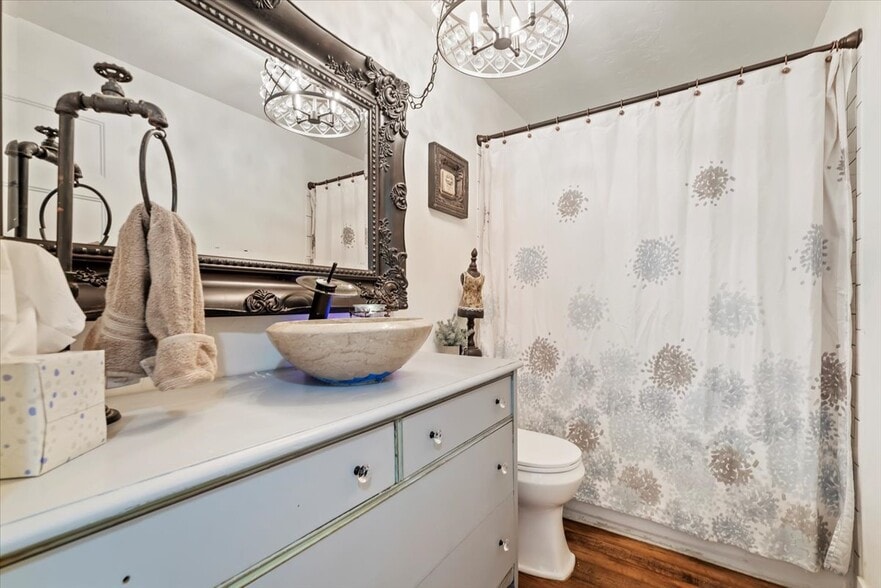 Building Photo - 15916 Hill Top Cir