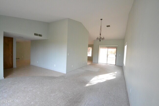 Building Photo - 3704 St Andrews Dr