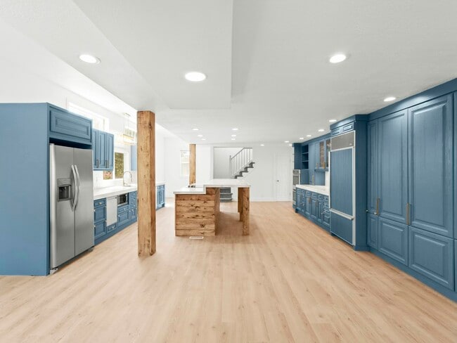 Building Photo - 1630 Ridgemark Dr