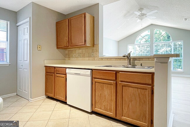 Building Photo - 901 Wentworth Ct