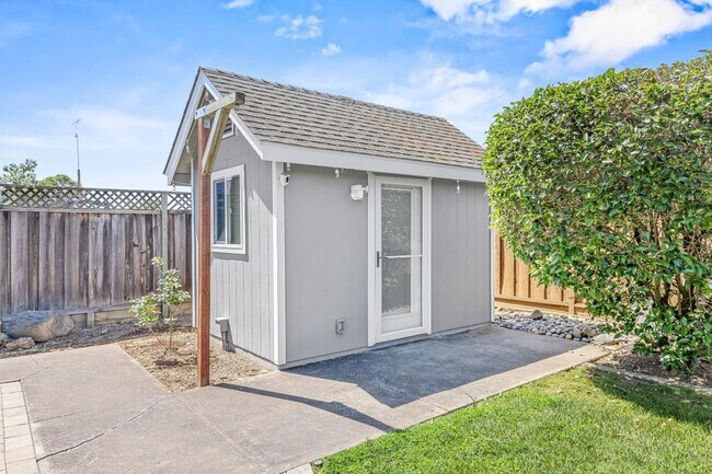 Building Photo - 17267 James Lex Ln