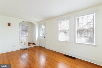 Building Photo - 502 Wayne Ave