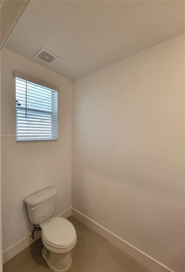Building Photo - 263 SW 169th Ln
