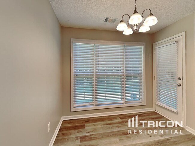 Building Photo - 4108 Lake Summit Ct