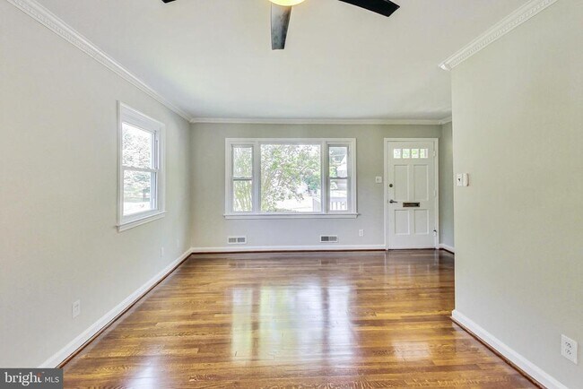 Building Photo - 4112 Spruell Dr