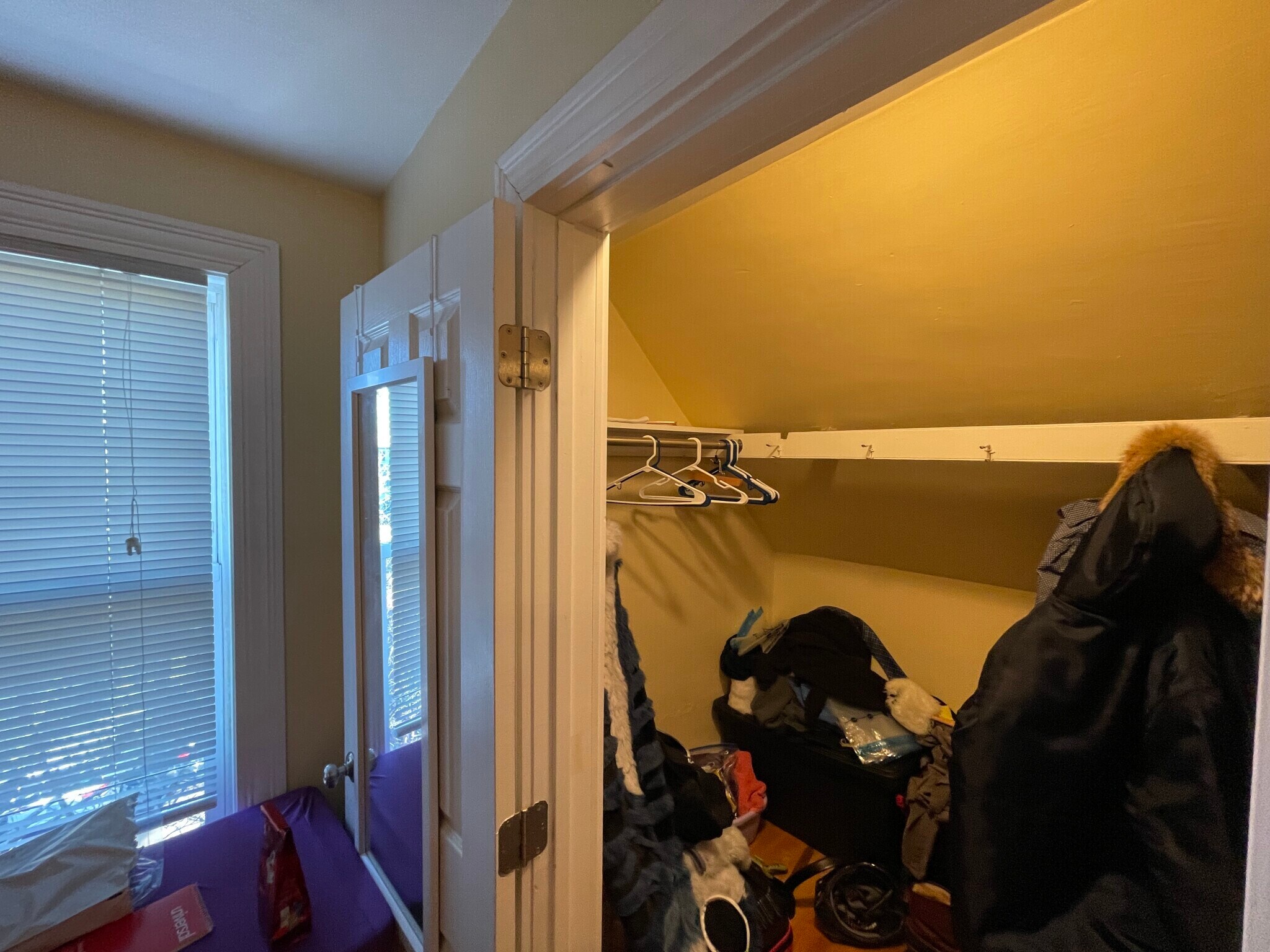 Building Photo - 5 Irving St