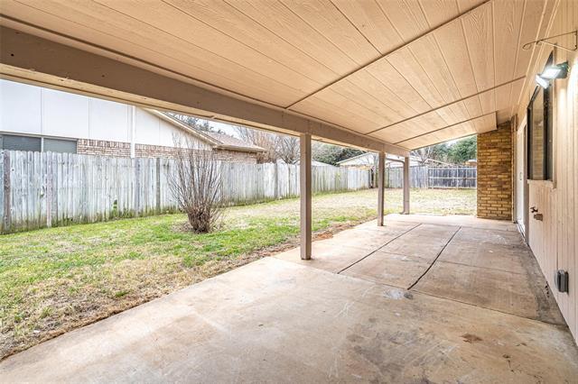Building Photo - 2608 Southcrest Dr