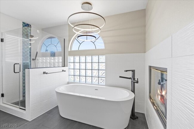 Building Photo - 2842 Via Florentine St