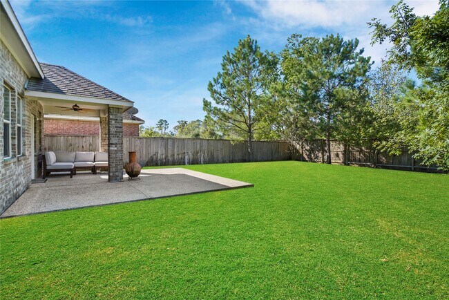 Building Photo - 174 Black Swan Pl