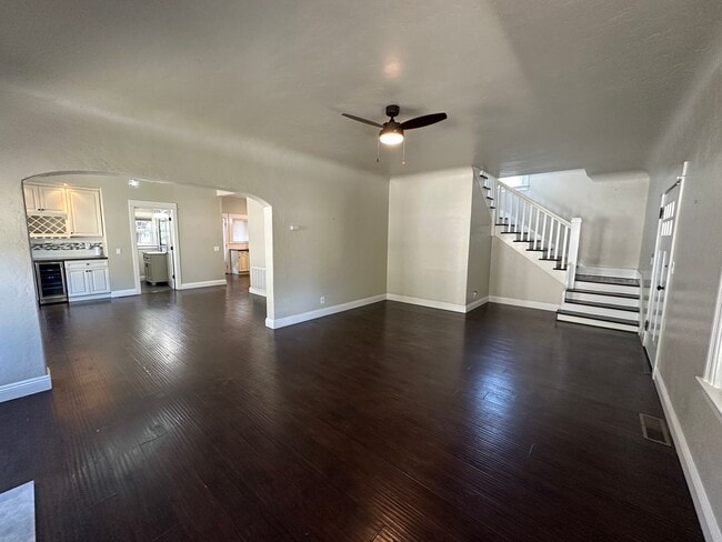 Building Photo - Beautifully Renovated 5 Bedroom Midtown Home