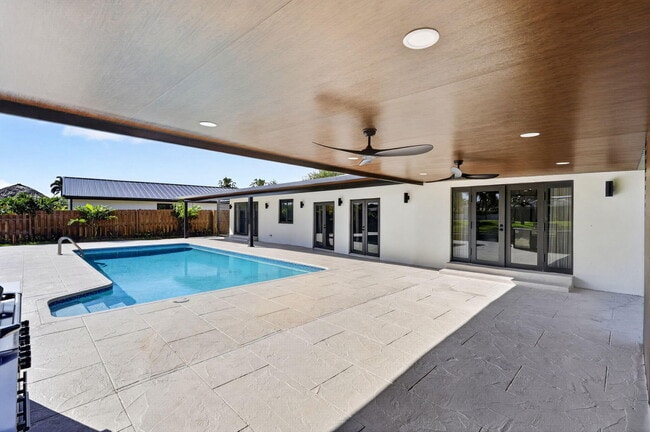 Building Photo - 1803 Juno Isles Blvd