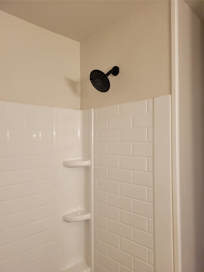 Building Photo - 2922 Randolph Rd