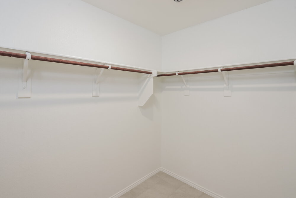 Building Photo - 1149 Crestview Dr