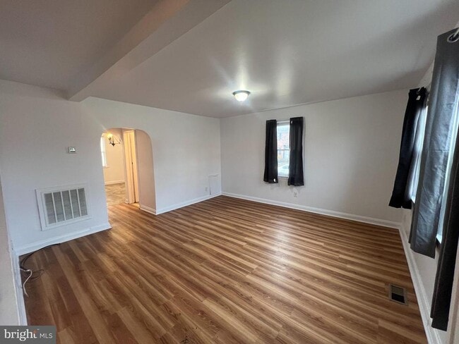 Building Photo - 2900 Cornwall Rd