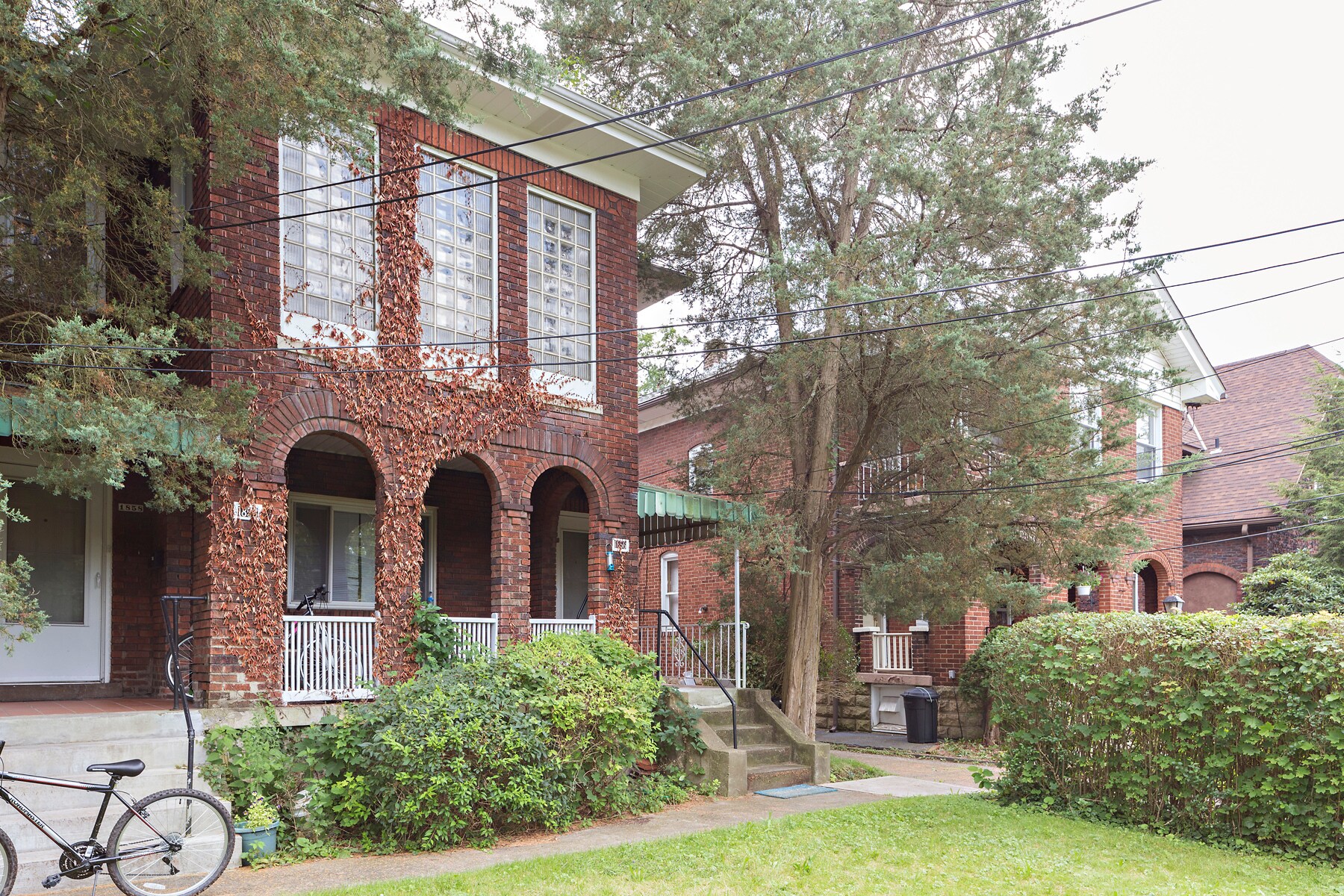 Building Photo - 1856 Shaw Ave