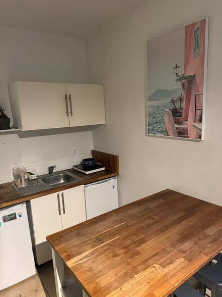 Building Photo - 444 SW 3rd St