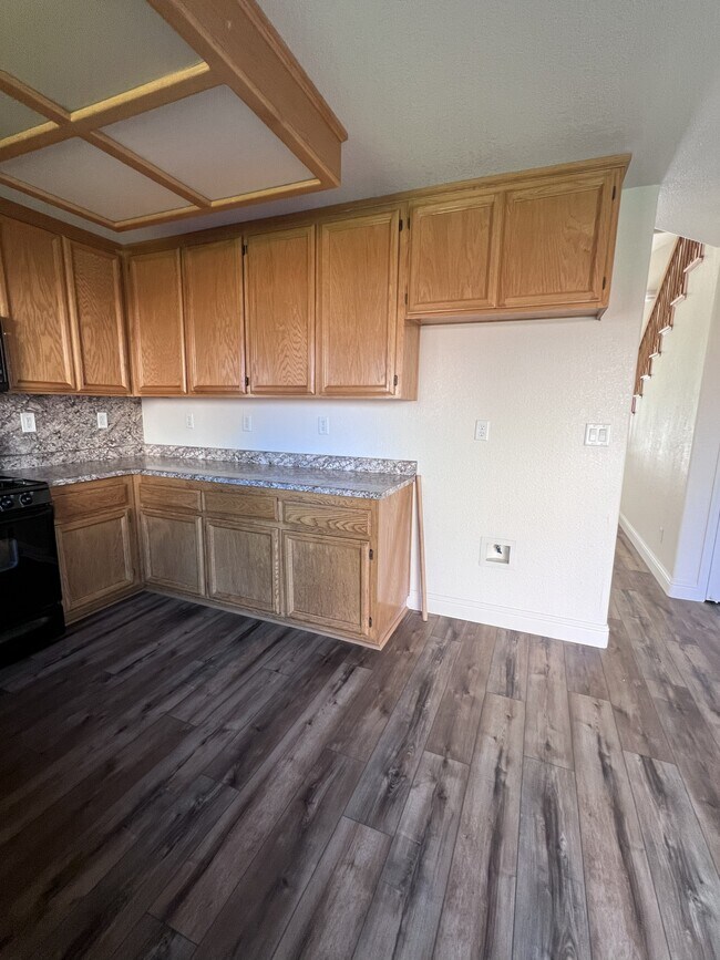 Building Photo - 1694 Shay Way