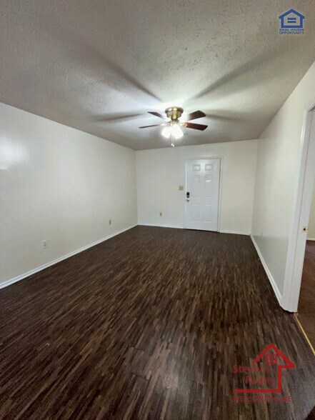 Building Photo - 62 Bybee Woods Dr
