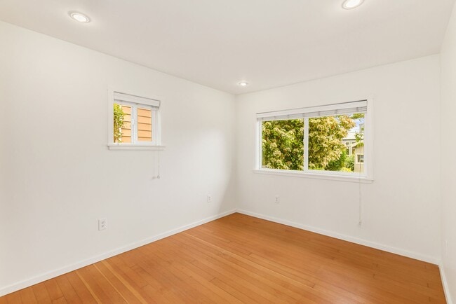 Building Photo - 3639 S Lucile St