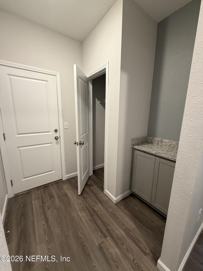 Building Photo - 14635 Macadamia Ln