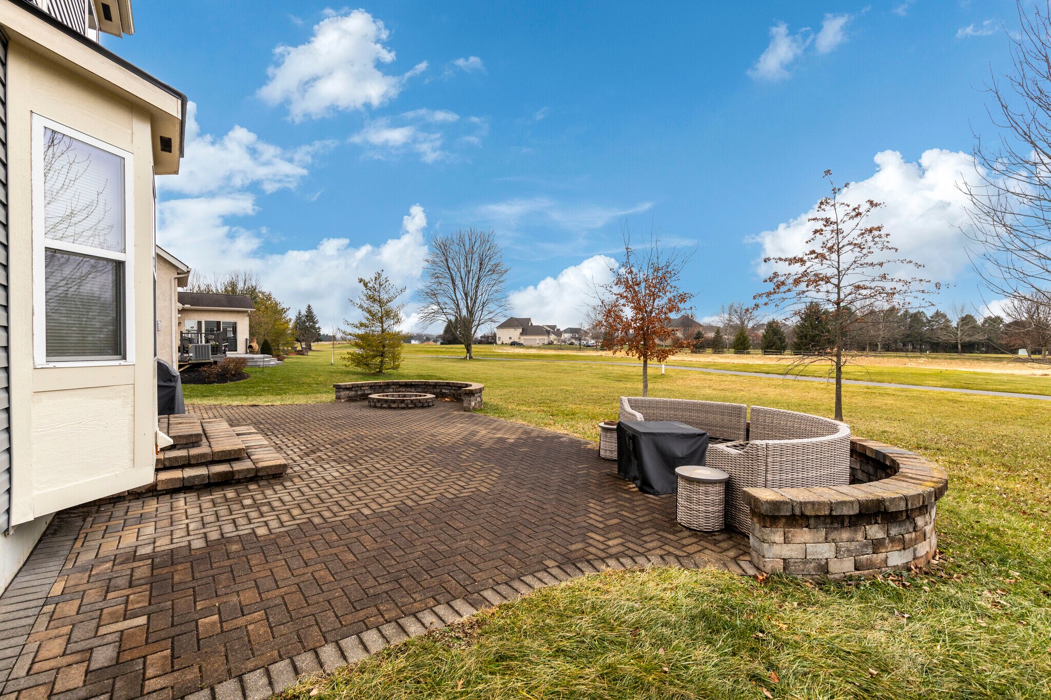 Building Photo - 7225 Bromfield Dr