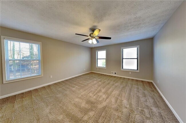 Building Photo - 208 Emerald Cove Ln