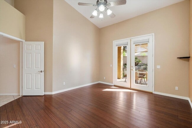 Building Photo - 4823 E Barwick Dr