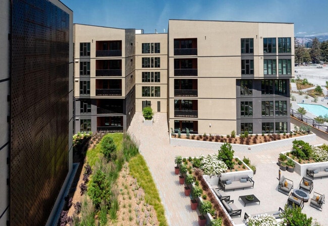 Building Photo - 1222 Oakmead Pkwy