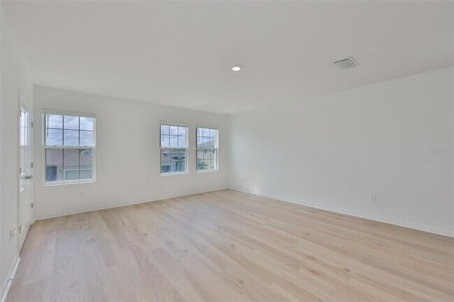 Building Photo - 10819 Charlotte Dr.