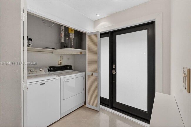 Building Photo - 1626 NE 105th St