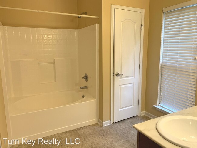 Building Photo - 3 br, 2 bath House - 5769 Princess Boulevard