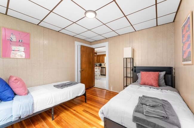 Building Photo - 29 Harbor St