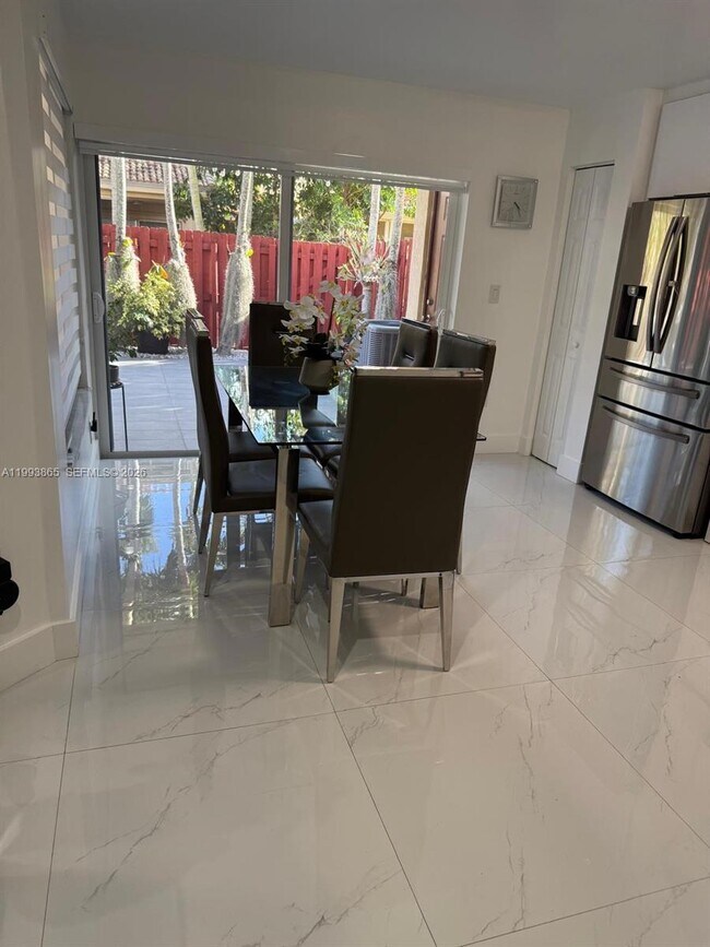 Building Photo - 16418 SW 72nd Terrace