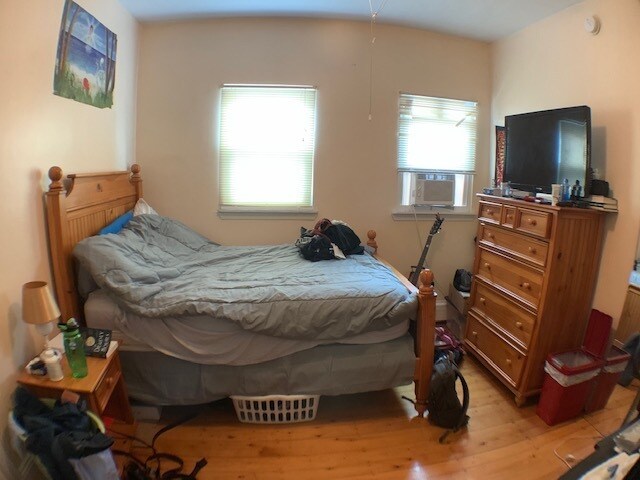 Building Photo - 830 Parker St