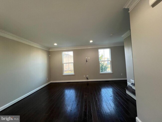 Building Photo - 246 Iannelli Rd
