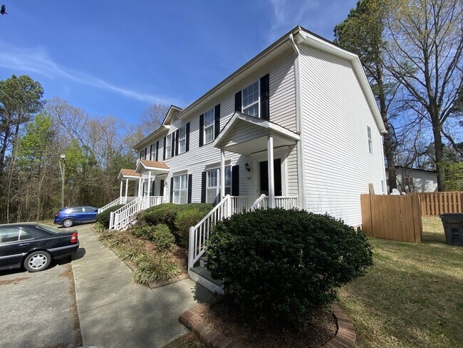 Building Photo - 505 Avent Ferry Rd