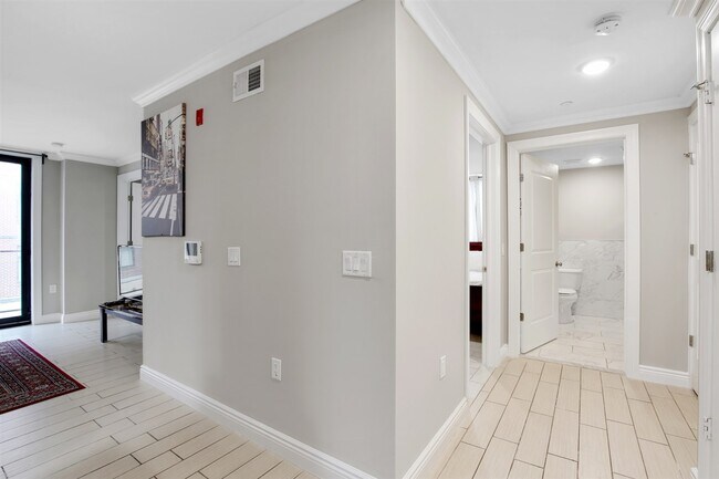 Building Photo - 60 Skillman Ave