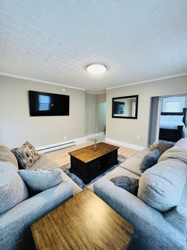 Building Photo - 94 Lincoln St