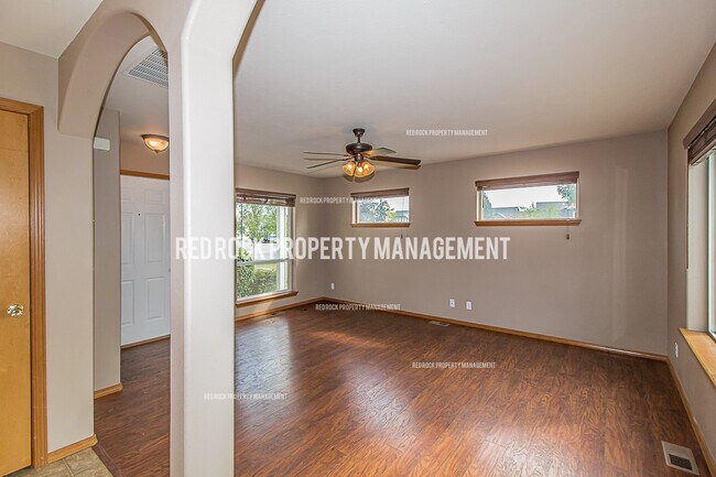 Building Photo - 7005 N Joanna Dr