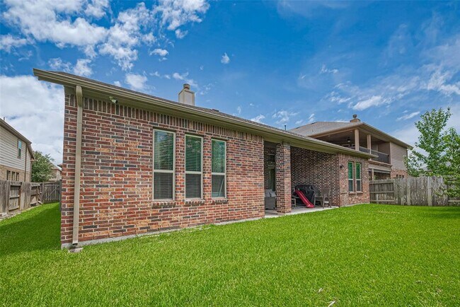 Building Photo - 25618 British Pine court