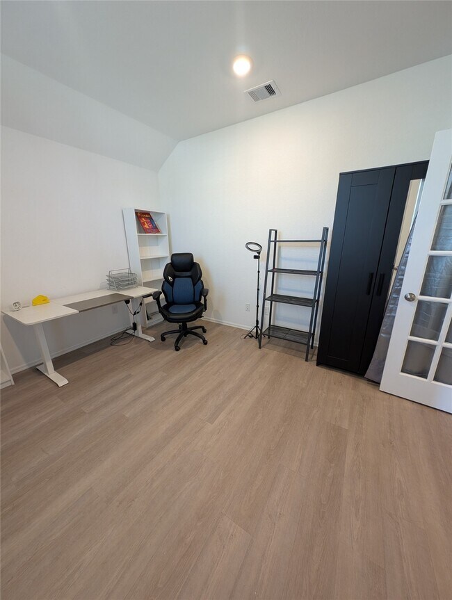 Building Photo - 9918 Highland Harvest Dr