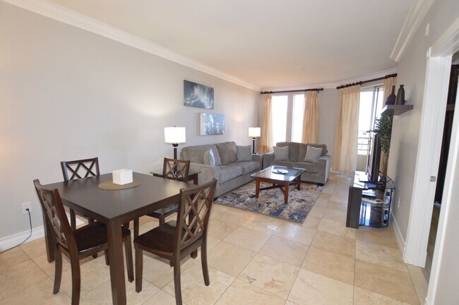 Building Photo - Meridian Furnished 2 Bd / 2 Ba Luxury Condo, Newly Renovated