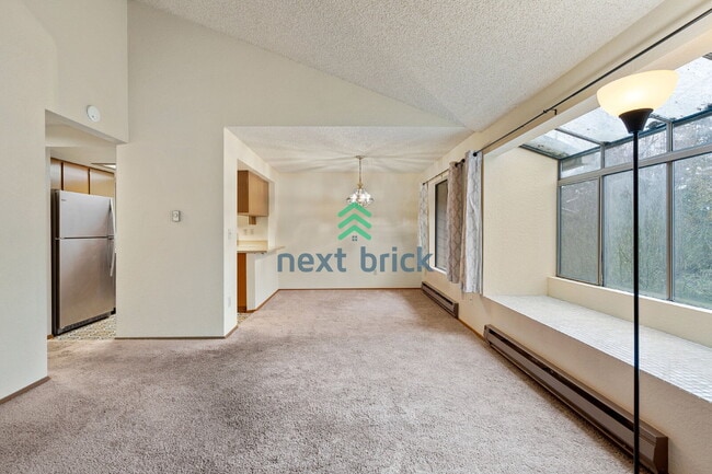 Building Photo - 2 BED & 2 BATH CONDO FOR RENT