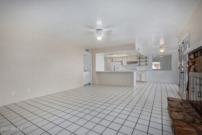 Building Photo - 6943 E Redfield Rd