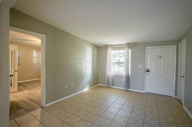Building Photo - 3007 Willow Ave