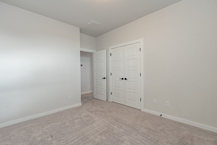 Building Photo - 6413 Night Chinook Dr