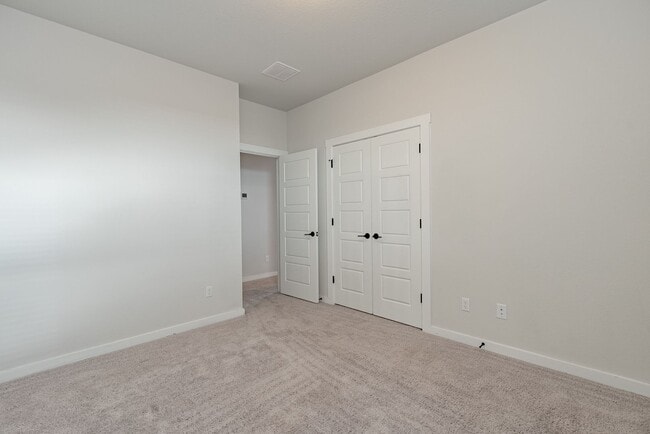 Building Photo - 6413 Night Chinook Dr