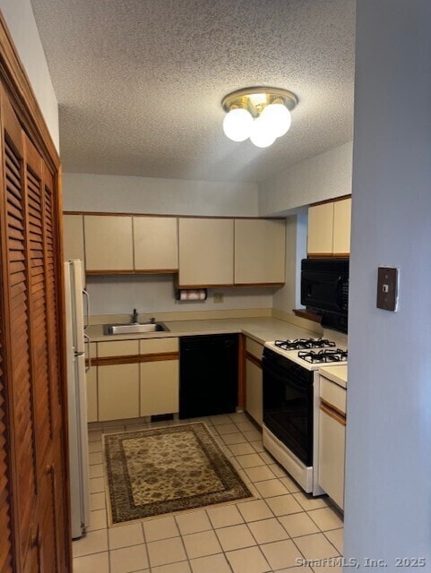 Building Photo - 24 Millbrook Ct