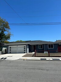 Building Photo - 708 Church St