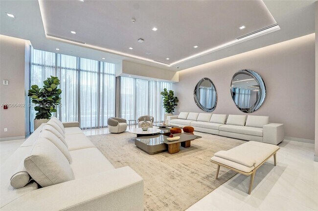 Building Photo - 1170 E Hallandale Beach Blvd
